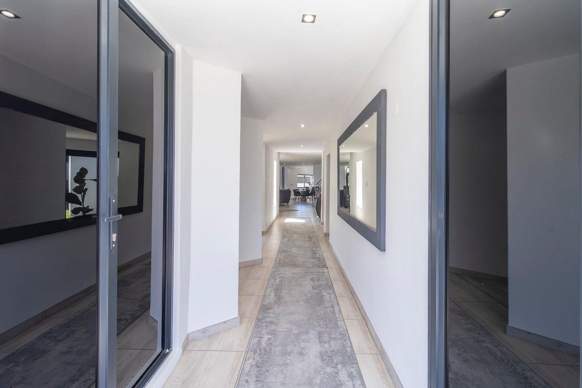 Comfort, Space and Style - Photo 5