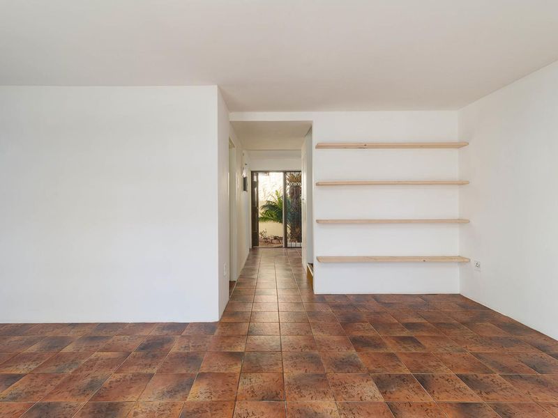 Super convenient city living in Zonnebloem - Photo 4