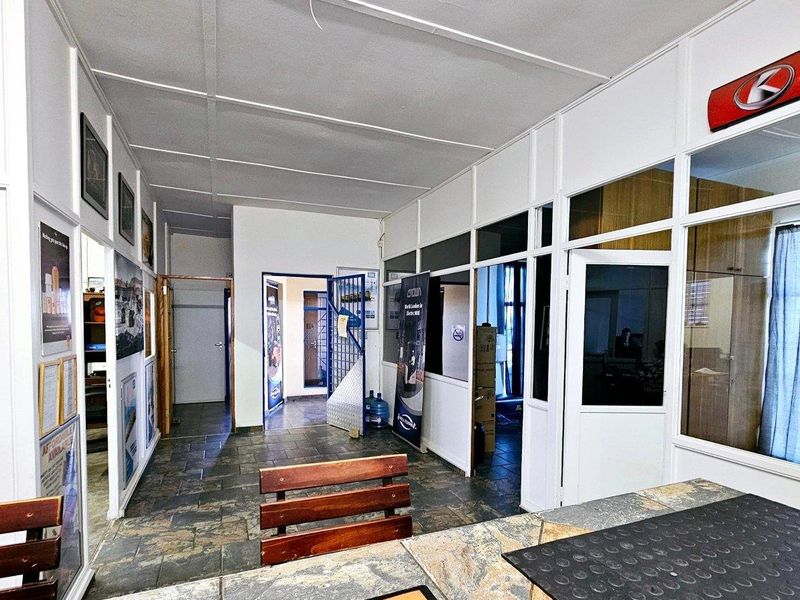 Warehouse for sale in Southern Industrial Area - Photo 5