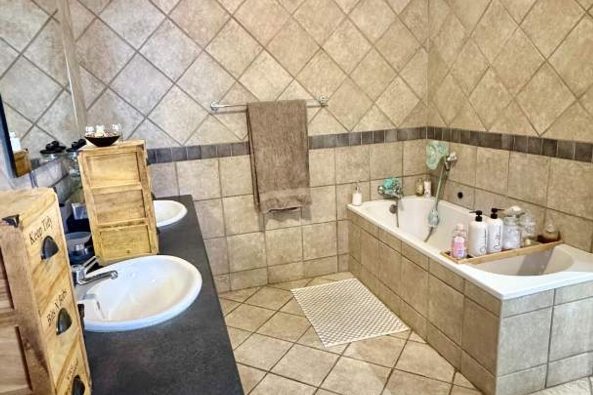 New Release - Photo 3