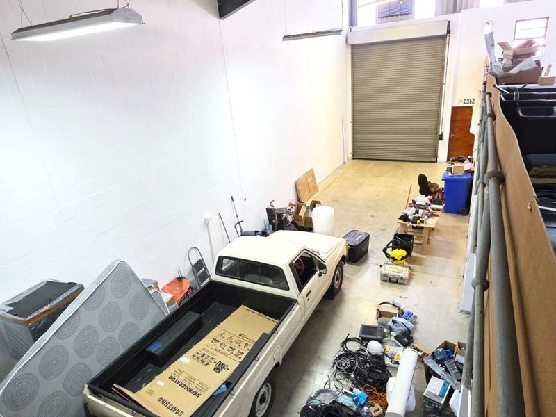 Food Grade Warehouse in Secure Business Park - Photo 5