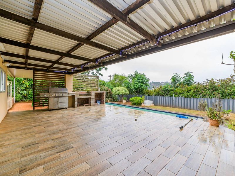 Contemporary 3 bedroom 2 bathroom home with flatlet for sale in Park Hill - Photo 4