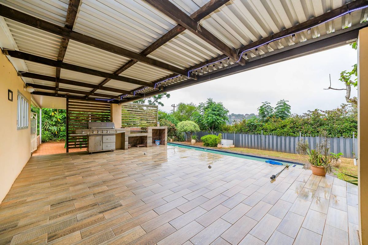 Contemporary 3 bedroom 2 bathroom home with flatlet for sale in Park Hill - Photo 4