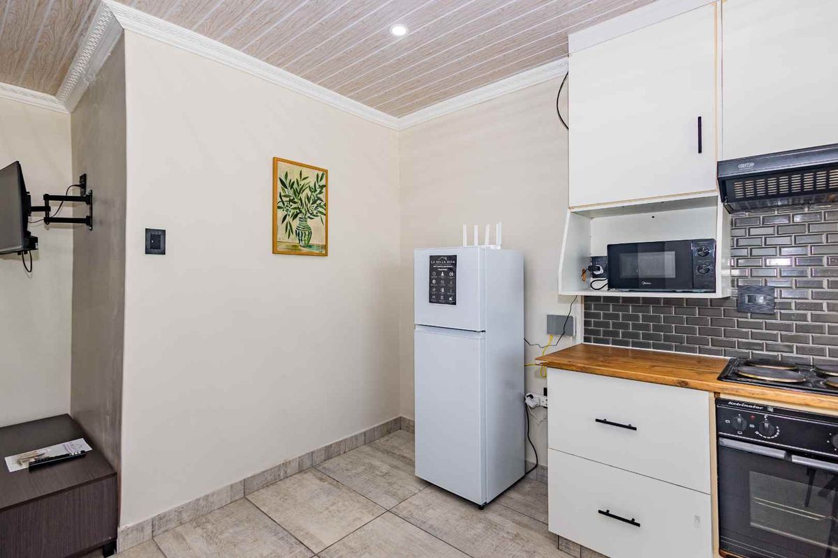 La Bella Vida Self Catering Apartments - Photo 5