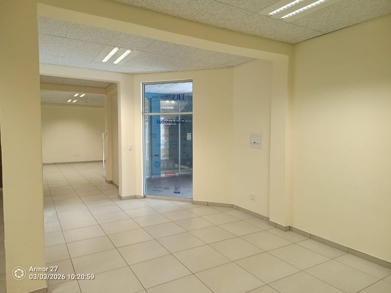 Office to rent in Southern Industrial - Photo 4