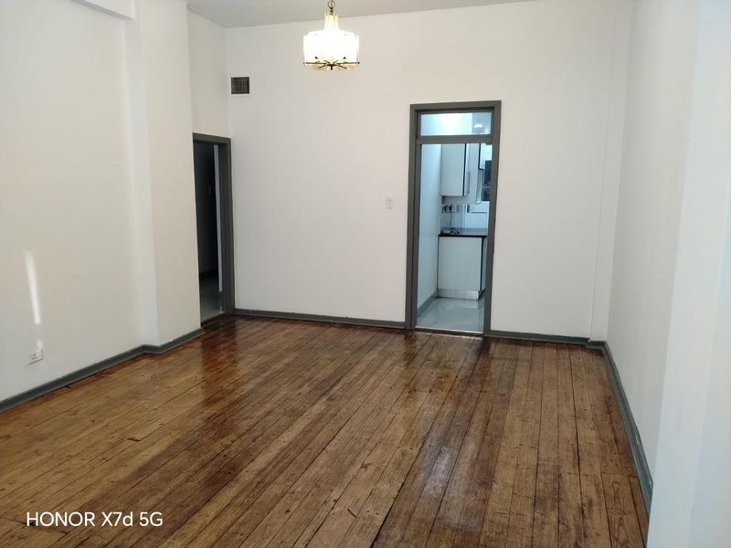 2 - bedroom, newly renovated beachfront apartment. - Photo 2