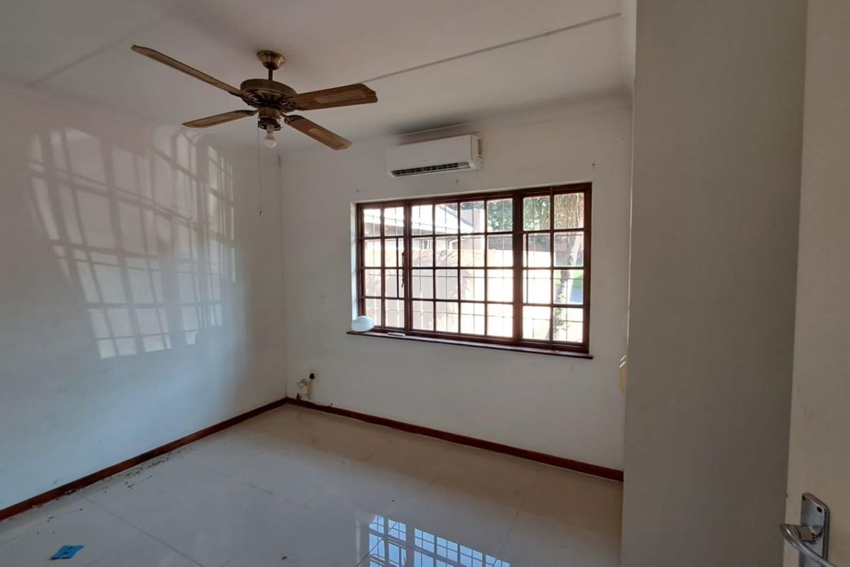 Inviting 2-Bedroom Simplex in Serene Arboretum, Richards Bay - Photo 4