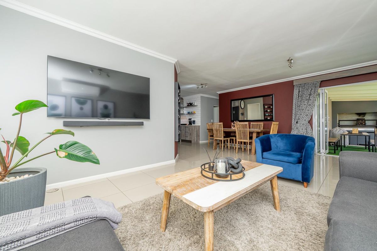 Modern 3 Bedroom Townhouse to Rent in 24-Hour Manned Camelot Estate, Zonnendal Kraaifontein - Photo 4
