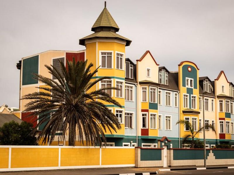 FOR SALE -FULLY OPERATIONAL RESTAURANT BUSINESS - SWAKOPMUND, NAMIBIA - Photo 2