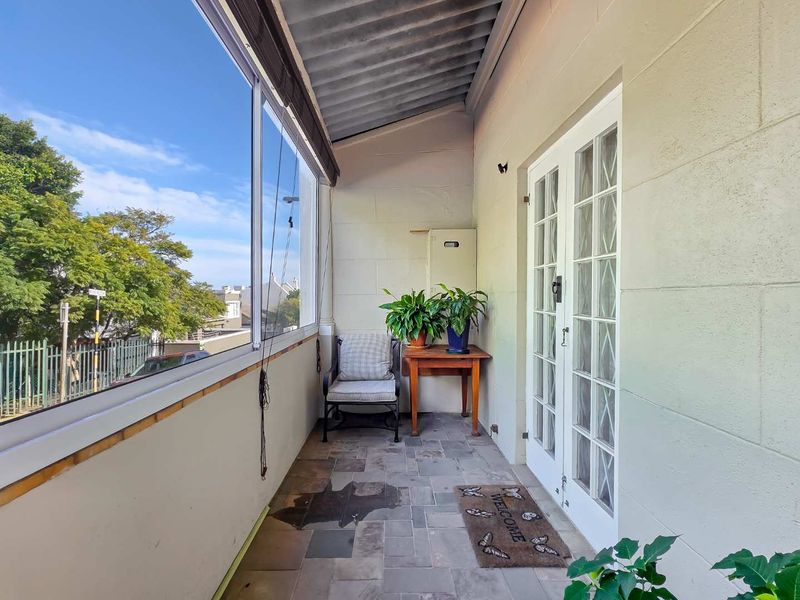 Character home in the heart of Sea Point - Photo 4