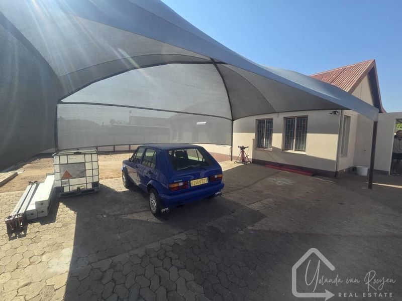 ONE-LEVEL HOME TO RENT - Photo 7