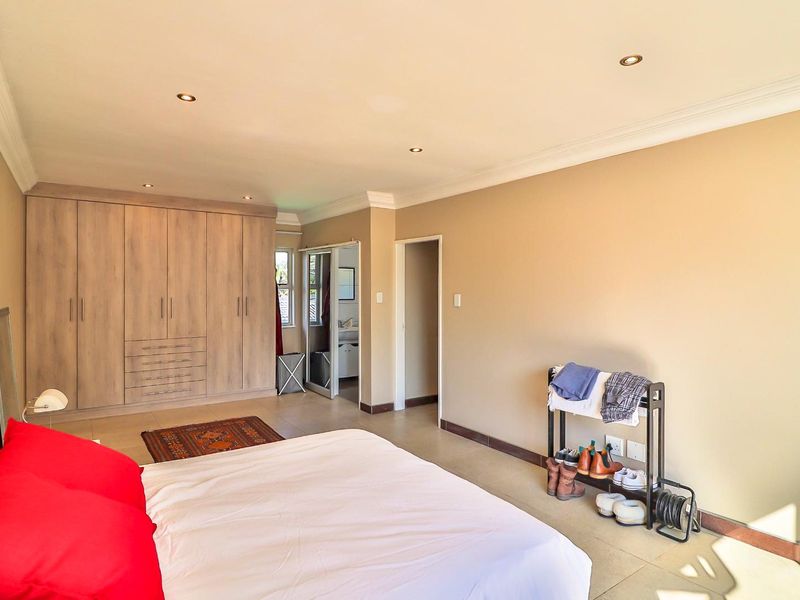 4 FOR THE PRICE OF 1  PLUS A STAND - Photo 8