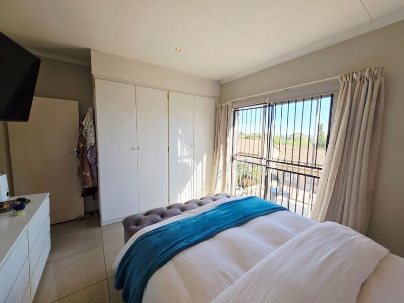 Spacious 2-Bedroom Townhouse for Rent - Photo 10