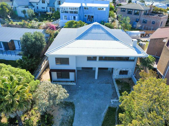 Property #2414079, House For Sale in Still Bay West