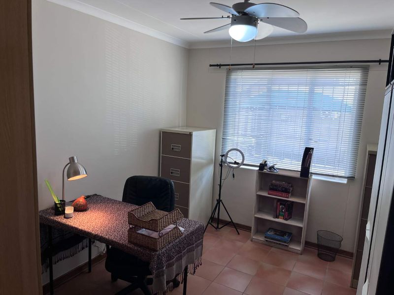 FULLY FURNISHED TOWNHOUSE Available for Rent - Photo 5