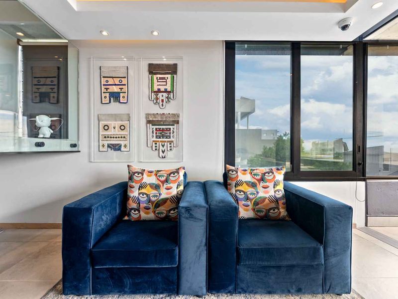 All the Comfort of a Home - With the Security of an Apartment - Photo 7