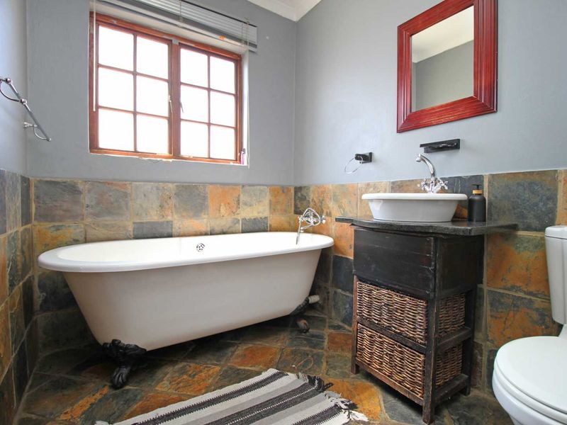 Modern Family Home in Secure Complex – Full Title & Free Living! - Photo 2