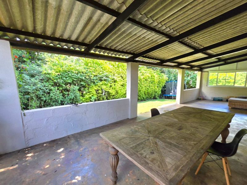 Charming 3 Bedroom Townhouse for Sale in Waterfall – Pet-Friendly with Patio & Garden - Photo 9