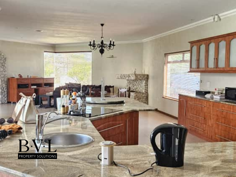 Rossmund Estate Luxury, Scale & Opportunity in One Exclusive Address - Photo 4