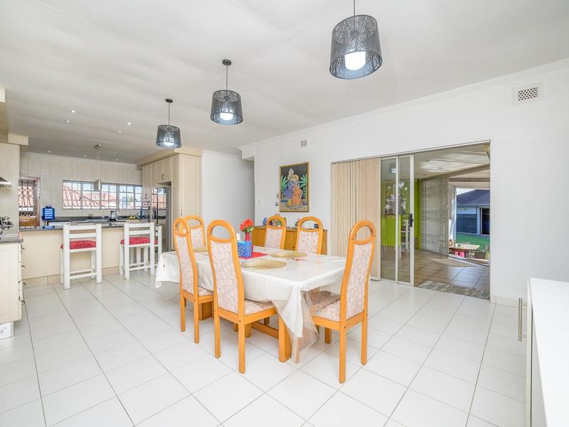 Your Spacious Escombe Oasis Awaits! - Photo 6