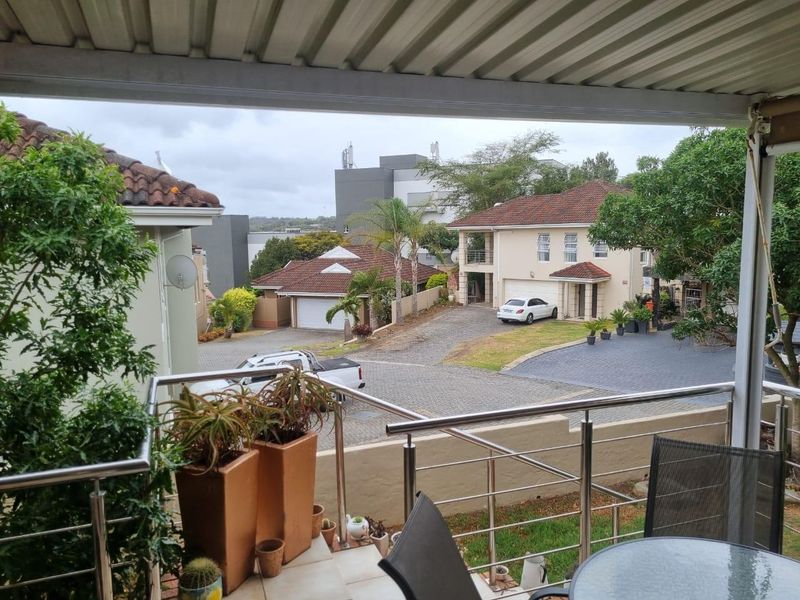 Welcome To This Stylish Property At  Ascot Park Beacon Bay. - Photo 2