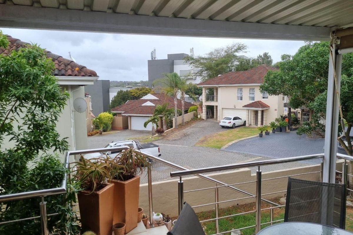 Welcome To This Stylish Property At  Ascot Park Beacon Bay. - Photo 2