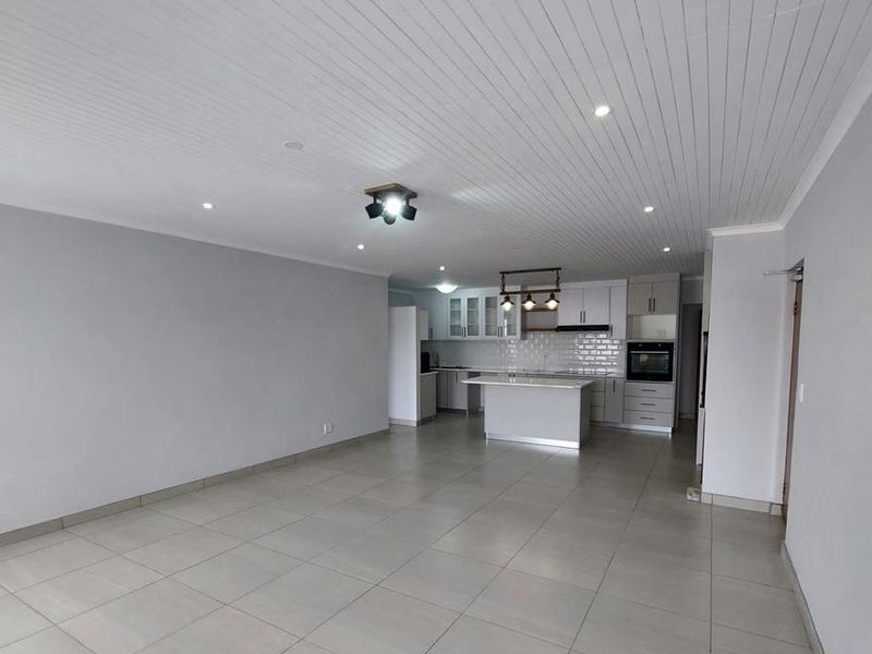 For Sale: Exquisite Home in Hentiesbaai's South Dune - Photo 6