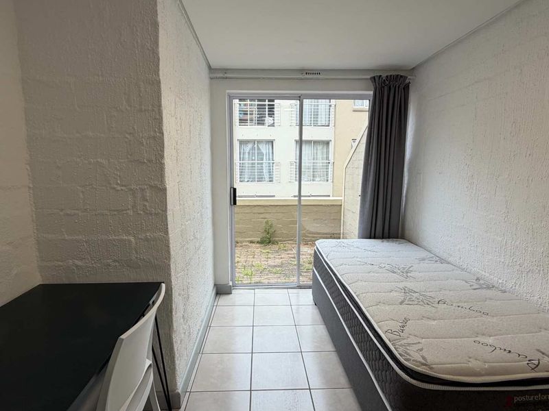 Furnished Two-Bedroom Apartment to Rent - Photo 6