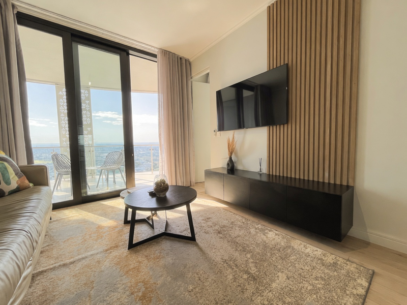 Luxury living above the skyline, 2 bedroom apartment for sale at Ellipse Waterfall - Photo 6