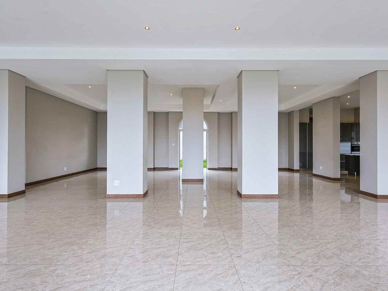 Awesome Property in Waterkloof Heights To Let - Photo 8