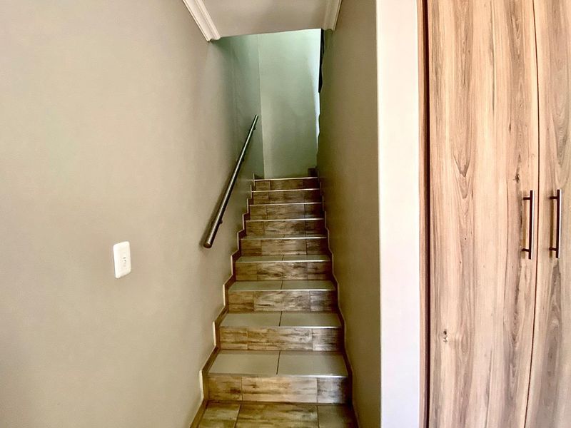 CHARMING HOME FOR A YOUNG FAMILY - Photo 9