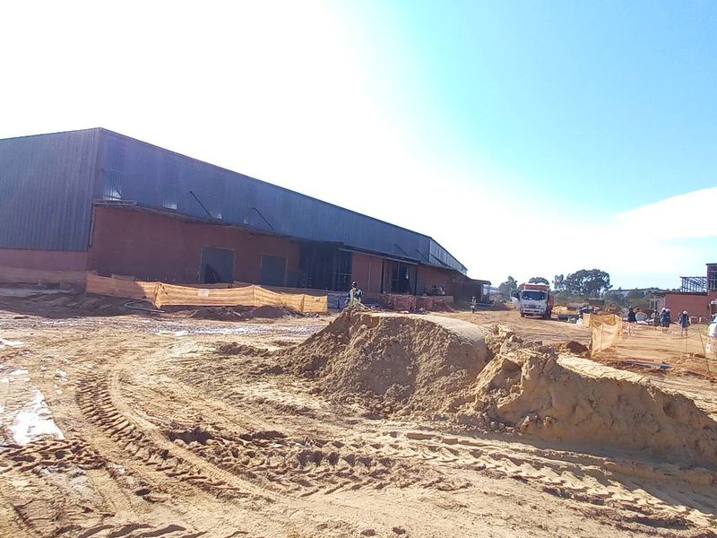 Modern 1,100m2 Warehouse Space in Prime Logistics Location - Photo 5