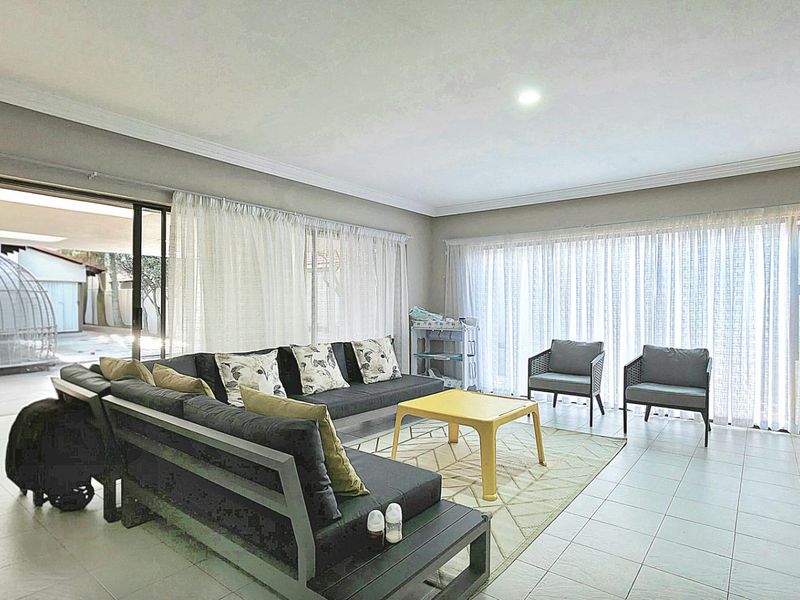 Exceptional Spacious Secure 3 Bedroom Sandown Cluster With Swimming Pool - Photo 6