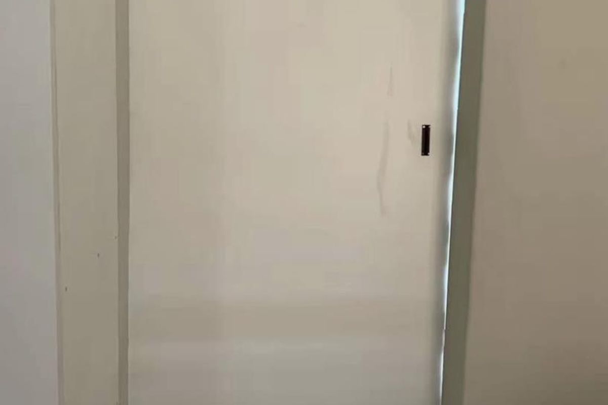 BACHELOR APARTMENT AVAILABLE - Photo 5