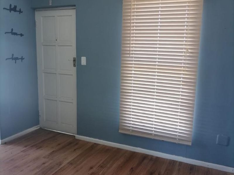 2-Bedroom Home in Weltevreden Valley, Mitchell's Plain - Photo 3