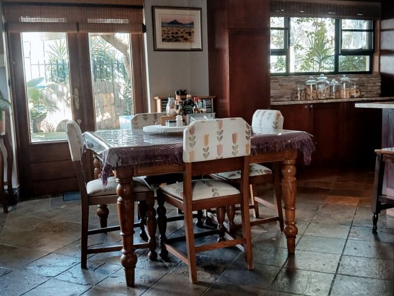 Luxe living with income potential 😊 - Photo 9