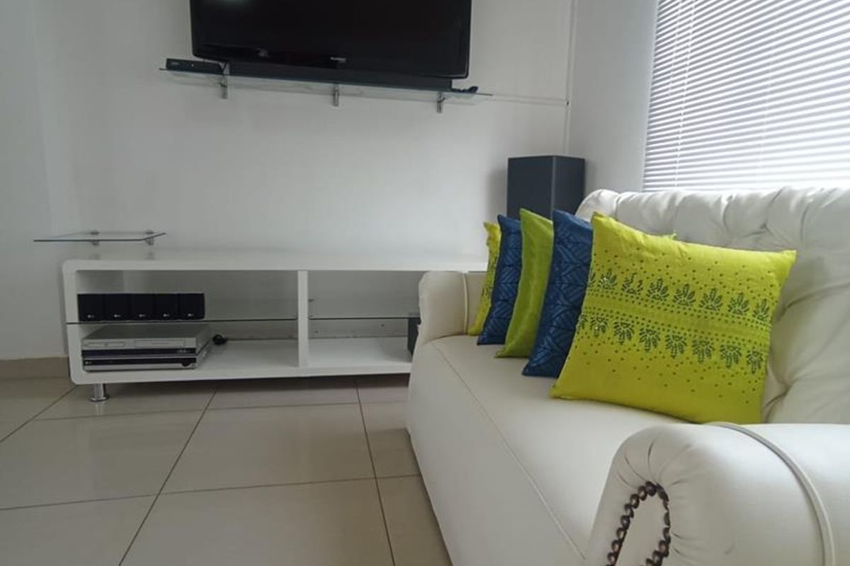 3 Bedroom House for Sale in Nkwe Estate - Photo 3