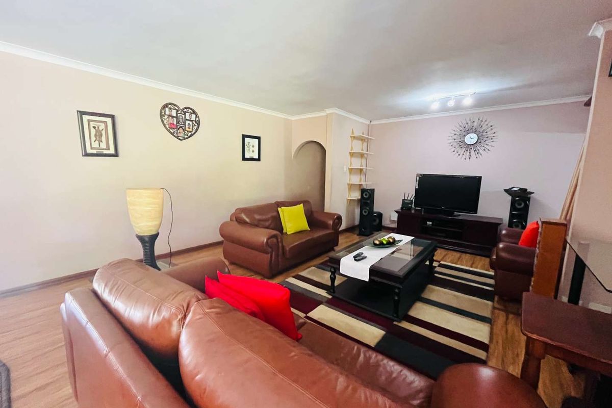 Hendra - Glen Hills home with 2 additional dwellings - Great income potential ! - Photo 5