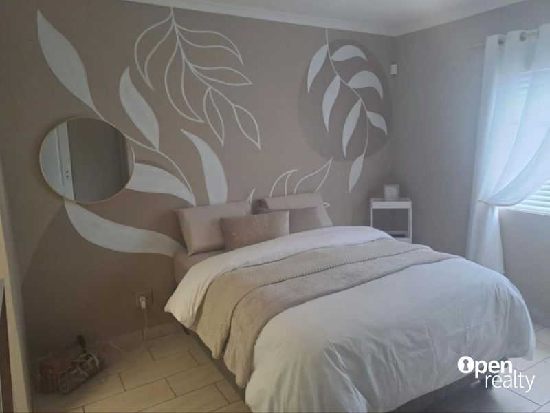 SERENE OASIS IN WINDSOR PARK - Photo 7