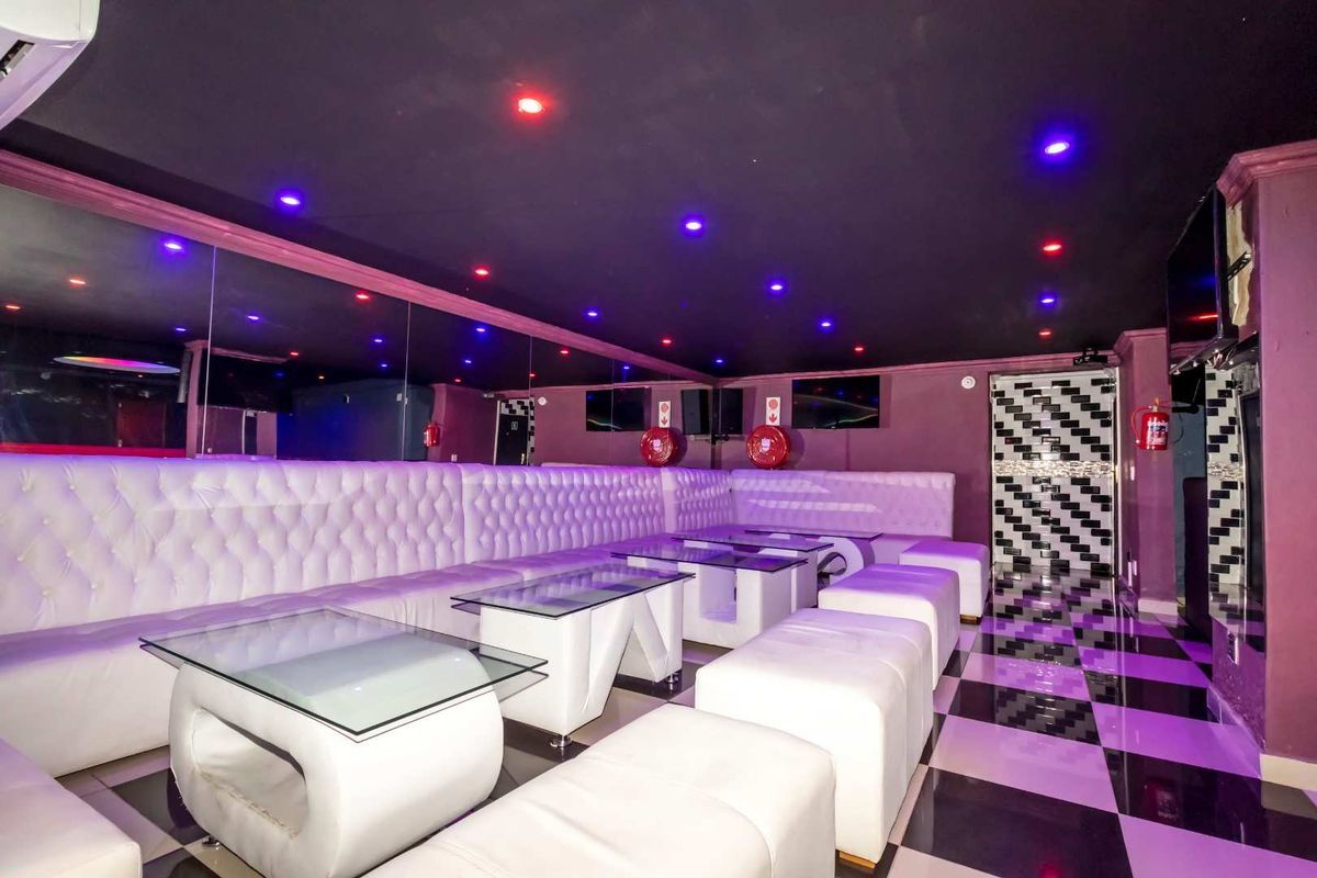 Prime Business-Zoned Property with High Visibility & Multiple Income Potential - Photo 4