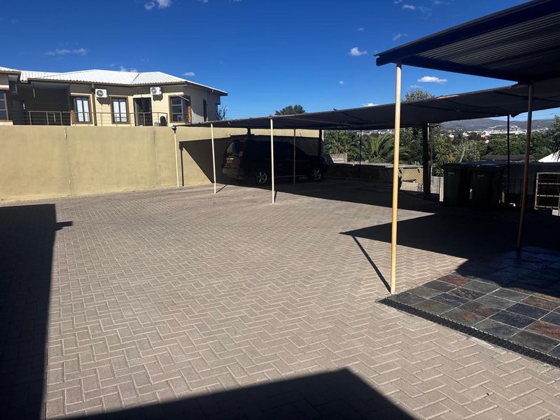 Windhoek West: 4 Bedroom house with Flat is For Sale - Photo 4