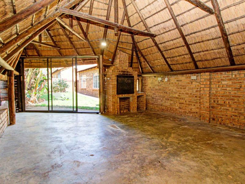 Your Ideal Townhouse: Entertain, Relax, and Live Comfortably! - Photo 3