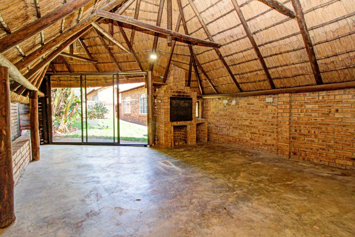 Your Ideal Townhouse: Entertain, Relax, and Live Comfortably! - Photo 3