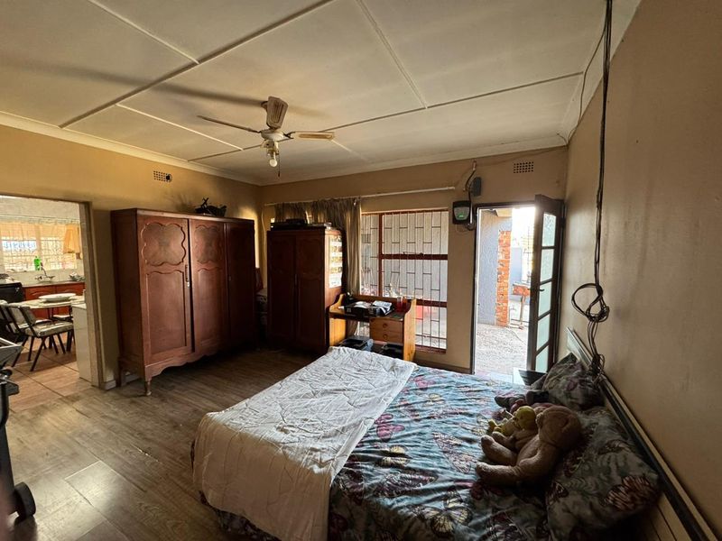 INVESTORS: STUDENT ACCOMODATION OR RENTAL - Photo 9