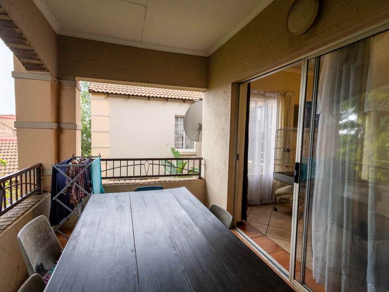 2 Bedroom Top-Floor Apartment for Sale in Papillon Equestria - Photo 4