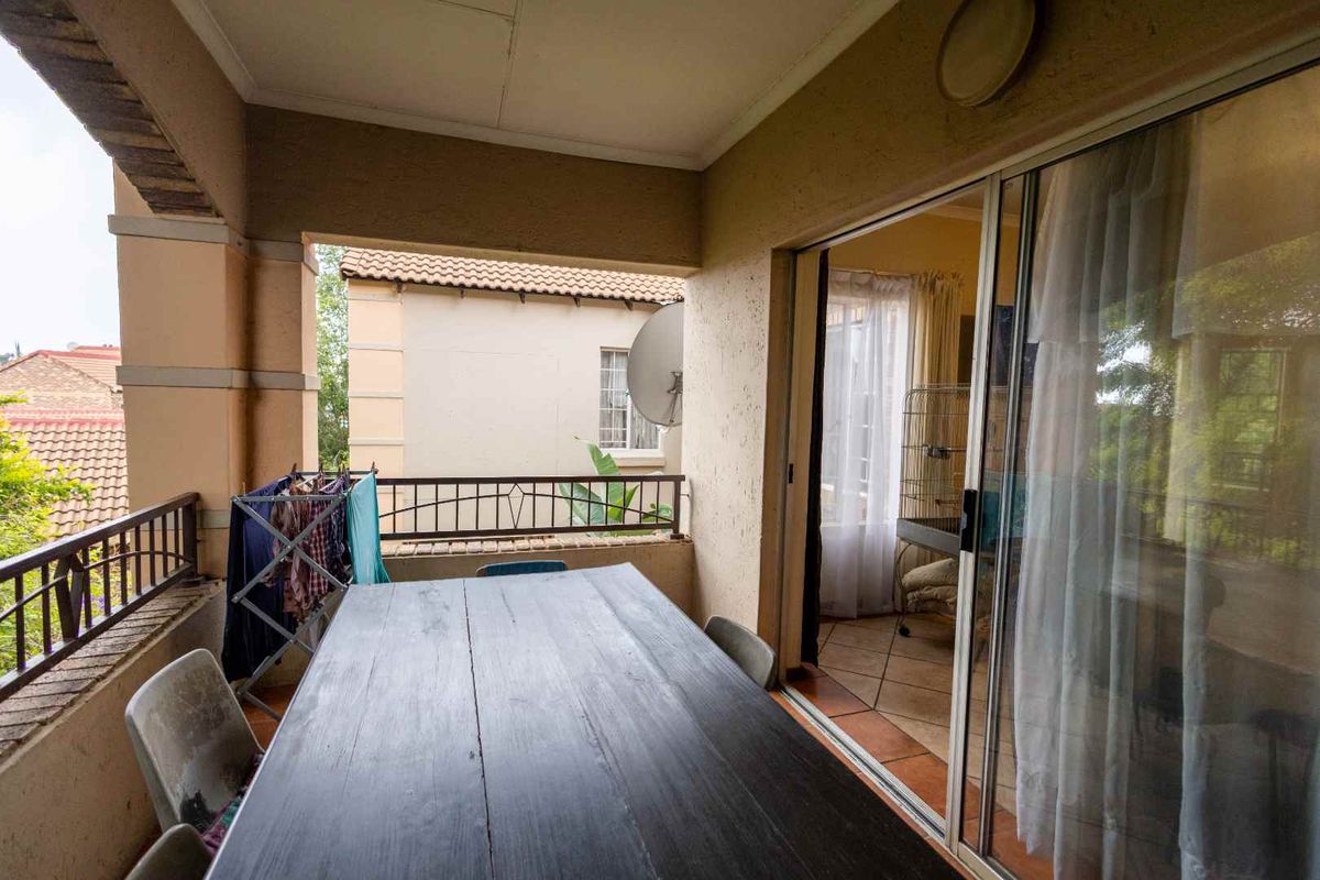 2 Bedroom Top-Floor Apartment for Sale in Papillon Equestria - Photo 4