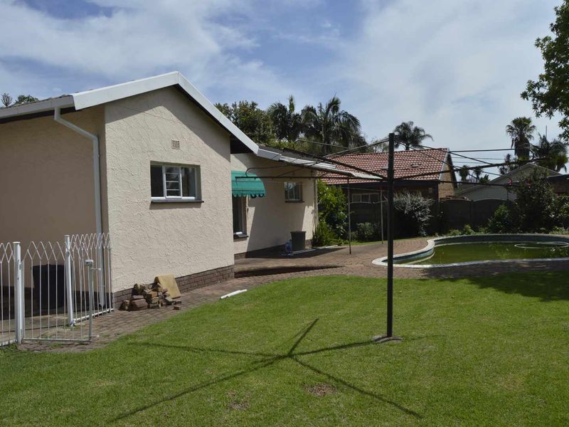 Charming Family Home in Serene Edleen Enclave - Photo 10