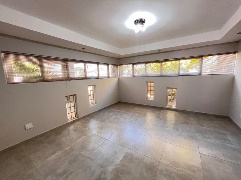 Stunning house for sale in old Academia - Photo 10