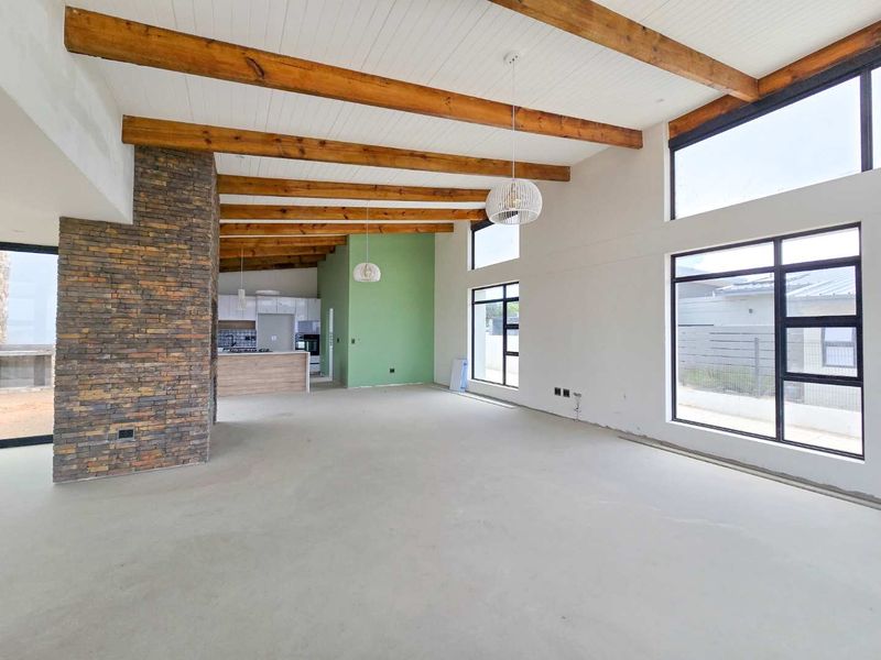 Embrace luxurious coastal living in Skulpiesbaai Estate. - Photo 3