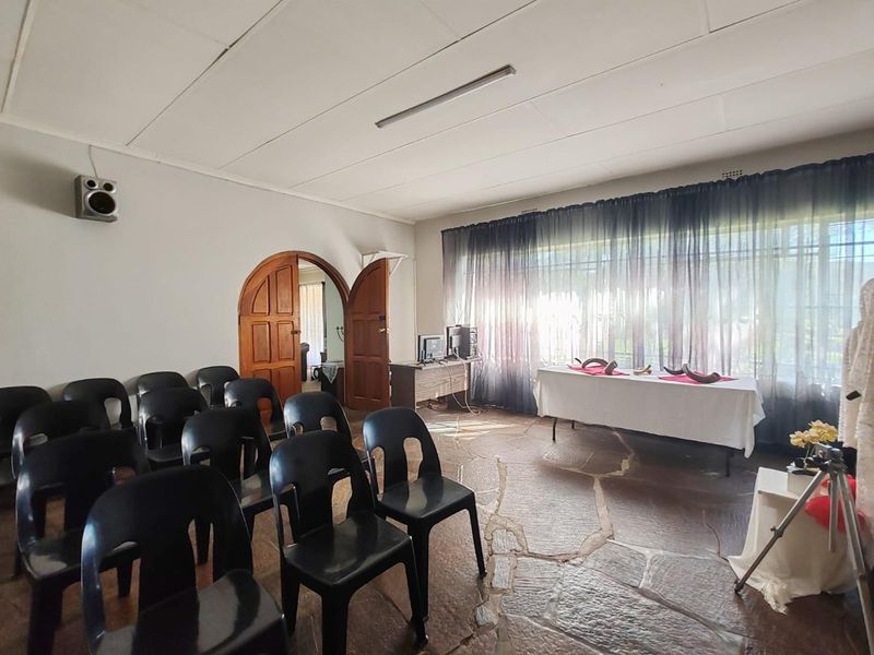 3 Bedroom House for Sale in Andeon AH, Pretoria - Photo 4